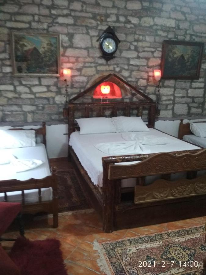 Karafil Guesthouse Gjirokastër Eksteriør bilde