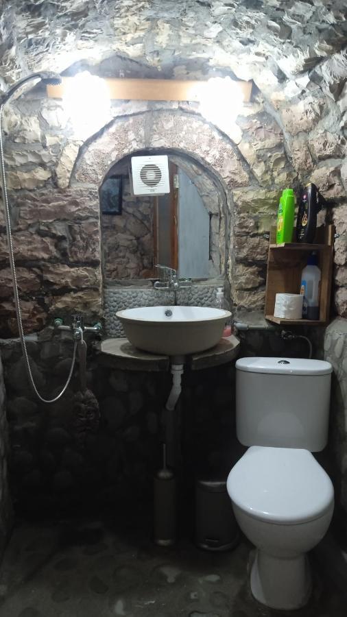 Karafil Guesthouse Gjirokastër Eksteriør bilde