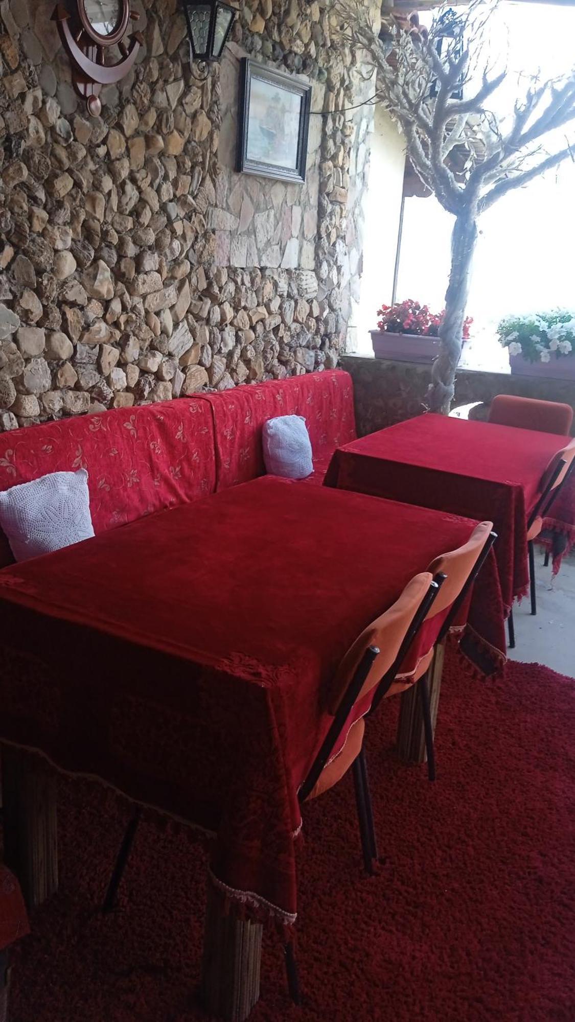 Karafil Guesthouse Gjirokastër Eksteriør bilde