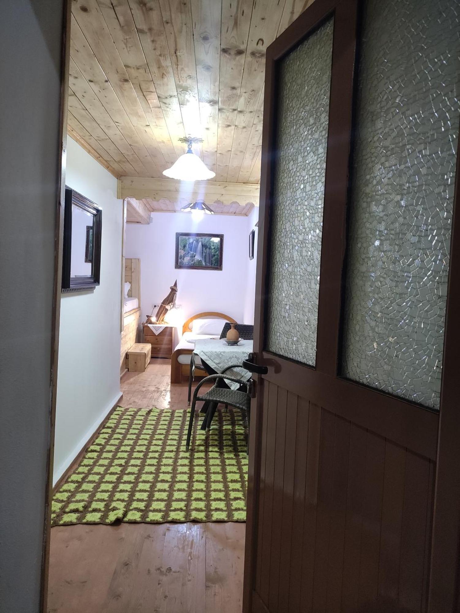 Karafil Guesthouse Gjirokastër Eksteriør bilde