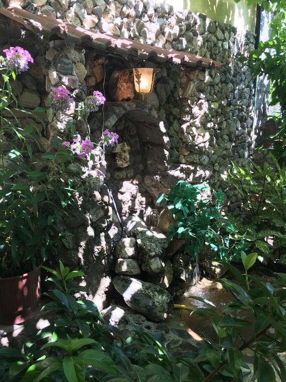 Karafil Guesthouse Gjirokastër Eksteriør bilde