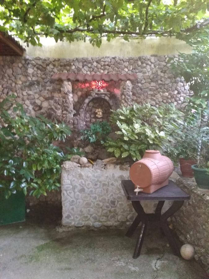 Karafil Guesthouse Gjirokastër Eksteriør bilde