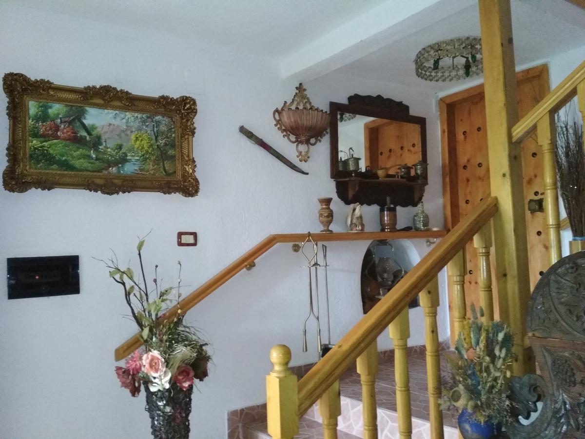 Karafil Guesthouse Gjirokastër Eksteriør bilde